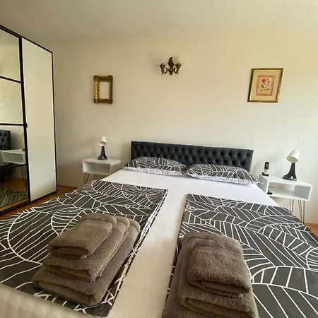Apartment Capital *